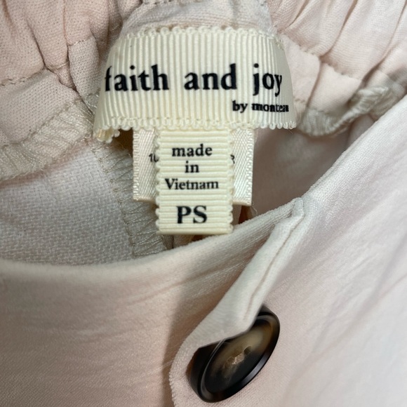 Faith and Joy, Cream Color Two piece- Shirt and pants Size Petite Small - Picture 14 of 16